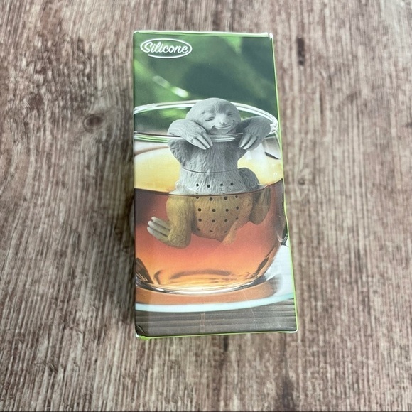 Fred and Friends Sloth Slow Brew Tea Infuser - Picture 3 of 4
